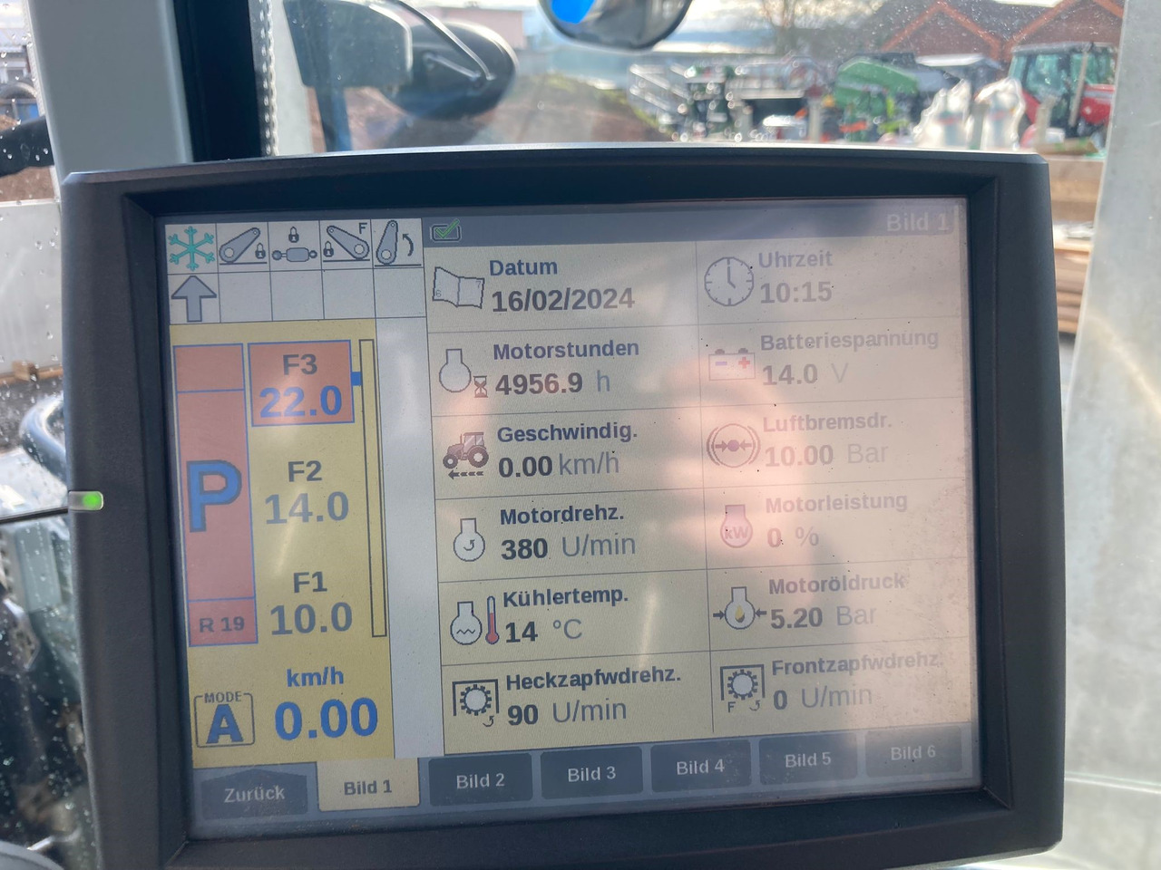 New Holland T7.200 Autocommand - Farm tractor: picture 4 New Holland T7.200 Autocommand - Farm tractor: picture 4