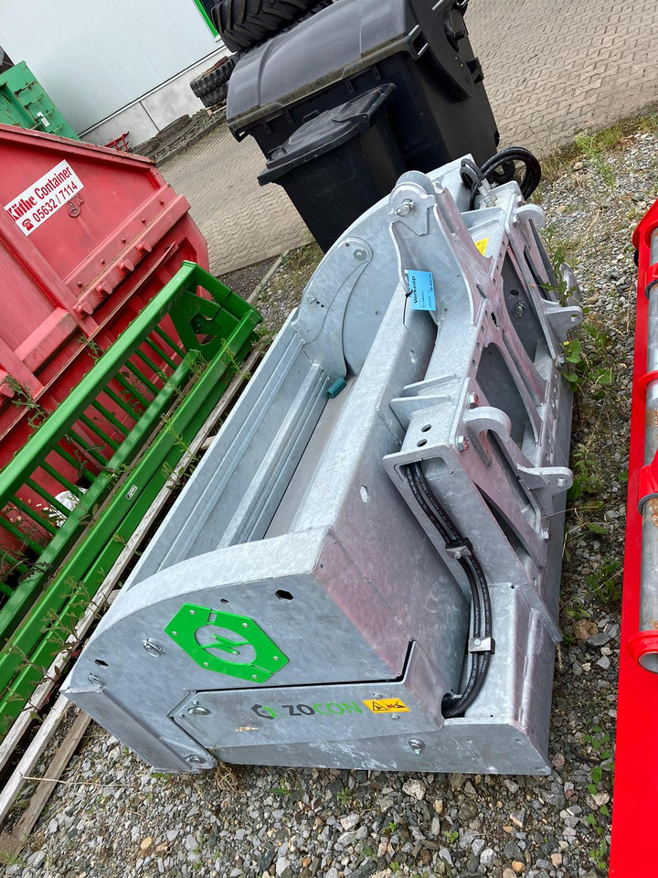 Zocon Hochkippschaufel 200 - Front loader for tractor: picture 1 Zocon Hochkippschaufel 200 - Front loader for tractor: picture 1