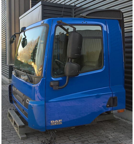 DAF CF65 CF75 CF85 Euro 5 - Cab and interior for Truck: picture 1 DAF CF65 CF75 CF85 Euro 5 - Cab and interior for Truck: picture 1