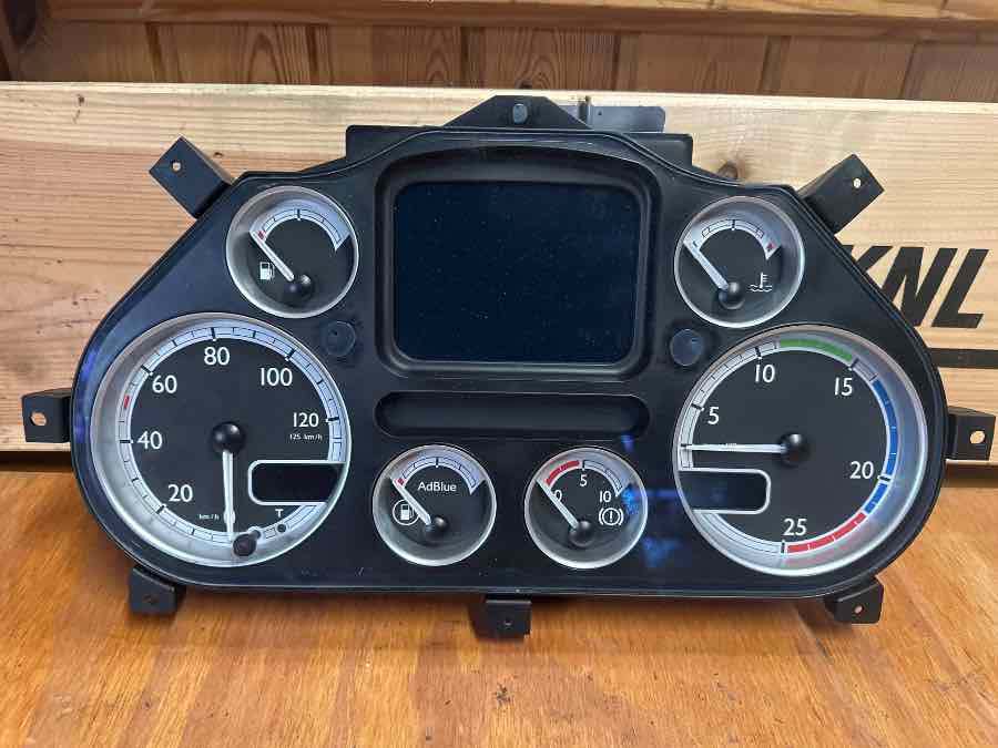 DAF INSTRUMENT ICL 1743496 - Cab and interior for Truck: picture 1 DAF INSTRUMENT ICL 1743496 - Cab and interior for Truck: picture 1