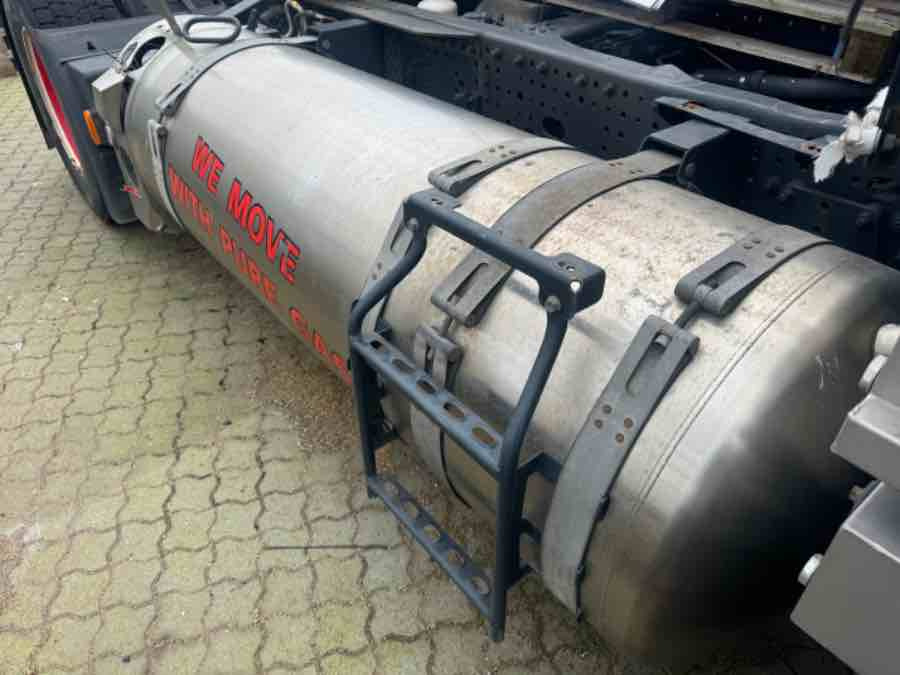 IVECO GAS / LNG SYSTEM TANK 5802695662 - Fuel processing/ Fuel delivery for Truck: picture 2 IVECO GAS / LNG SYSTEM TANK 5802695662 - Fuel processing/ Fuel delivery for Truck: picture 2