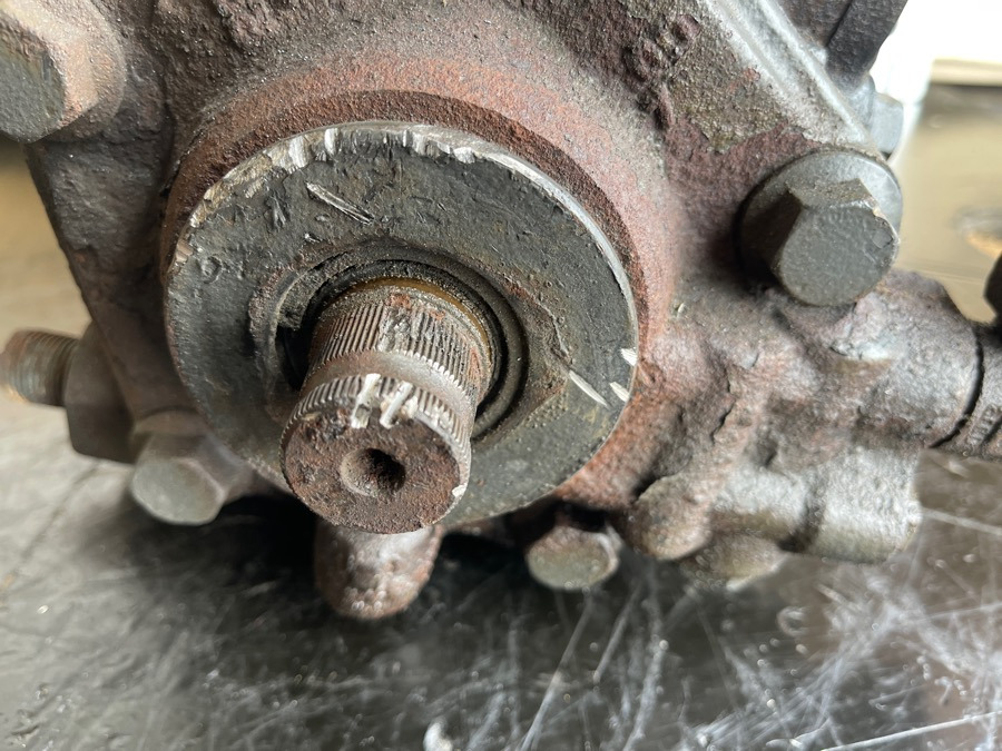 MERCEDES STEERING GEAR A9704600800 - Steering for Truck: picture 1 MERCEDES STEERING GEAR A9704600800 - Steering for Truck: picture 1