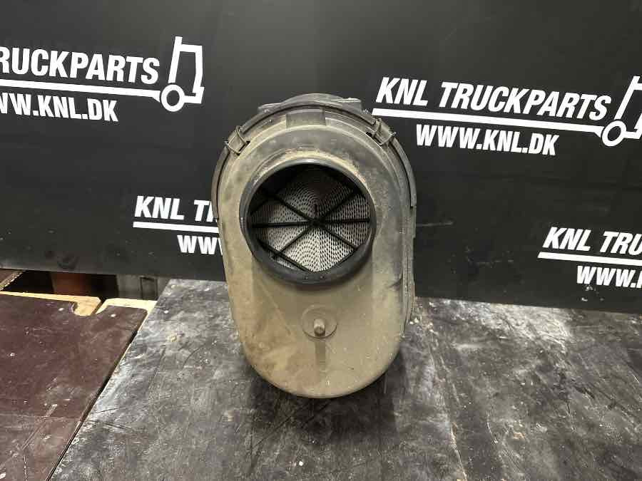 SCANIA AIR CLEANER 2282425 - Air intake system for Truck: picture 4 SCANIA AIR CLEANER 2282425 - Air intake system for Truck: picture 4