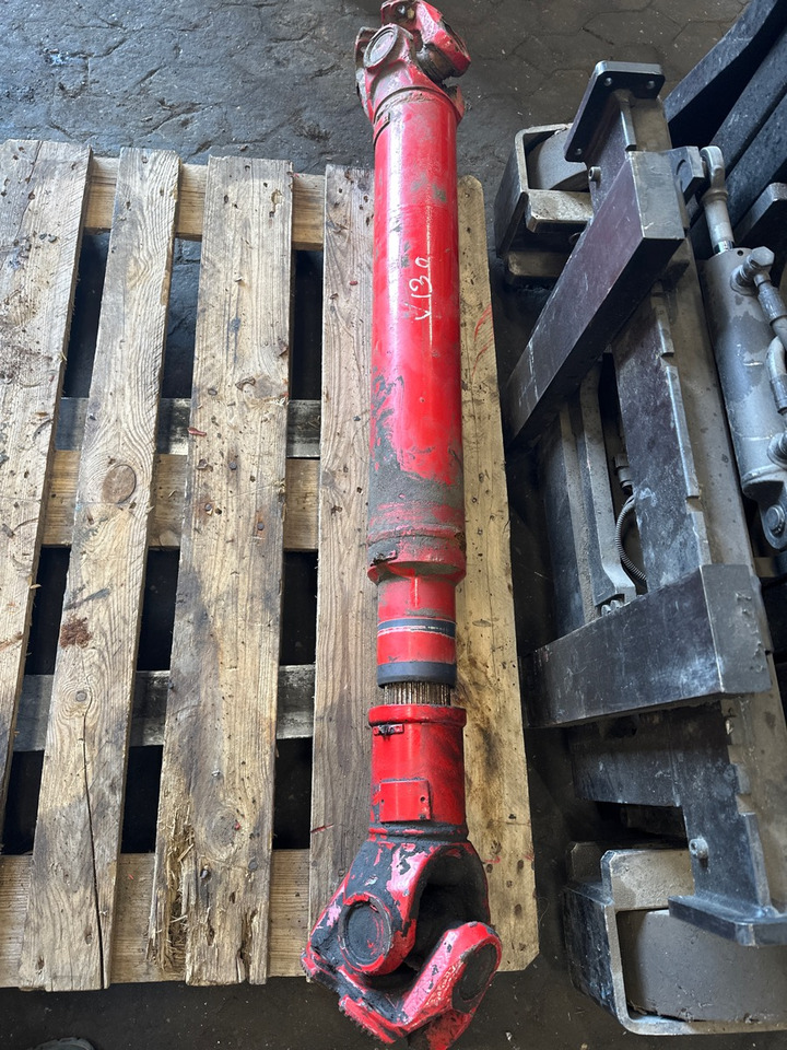 VOLVO PROPSHAFT 1068138 - Propeller shaft for Truck: picture 1 VOLVO PROPSHAFT 1068138 - Propeller shaft for Truck: picture 1