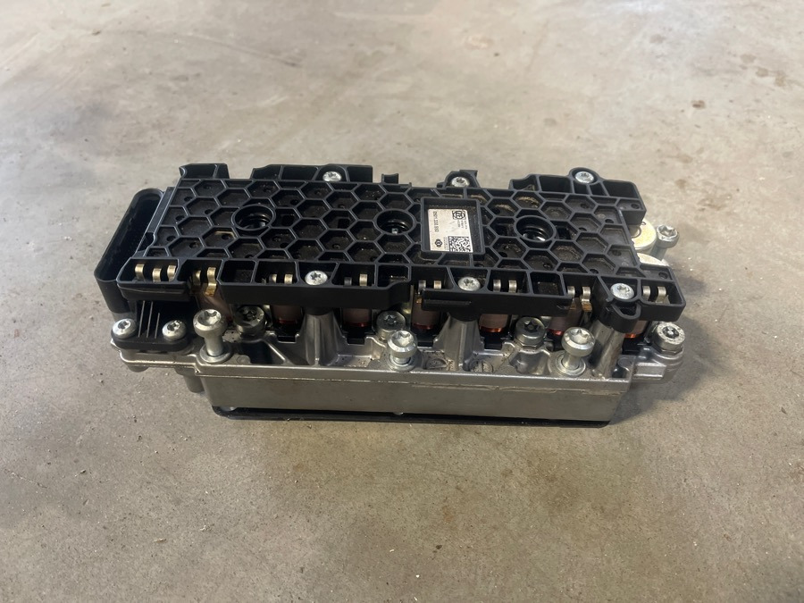 ZF TRAXTON VALVE ECU 0501.330.550 - Gearbox and parts for Truck: picture 1 ZF TRAXTON VALVE ECU 0501.330.550 - Gearbox and parts for Truck: picture 1