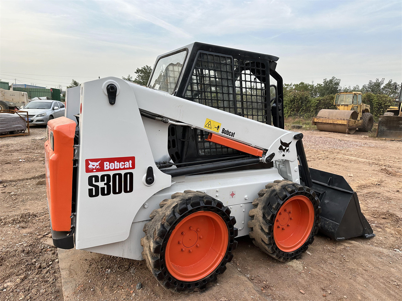 BOBCAT S300 - Skid steer loader: picture 5 BOBCAT S300 - Skid steer loader: picture 5