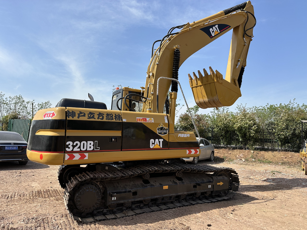 CAT 320BL - Crawler excavator: picture 5 CAT 320BL - Crawler excavator: picture 5