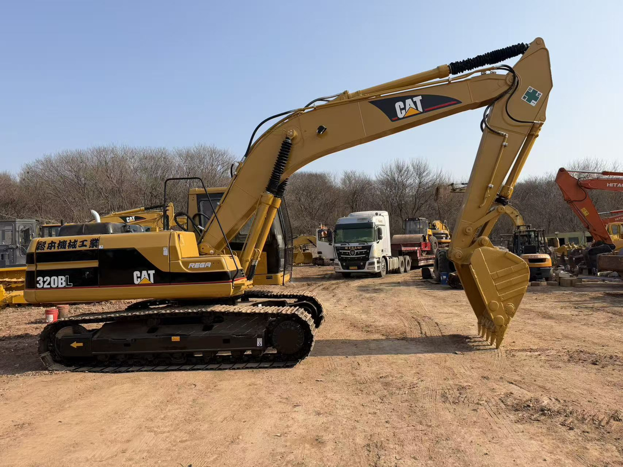 CAT 320BL with vane hydraulic pump - Crawler excavator: picture 2 CAT 320BL with vane hydraulic pump - Crawler excavator: picture 2