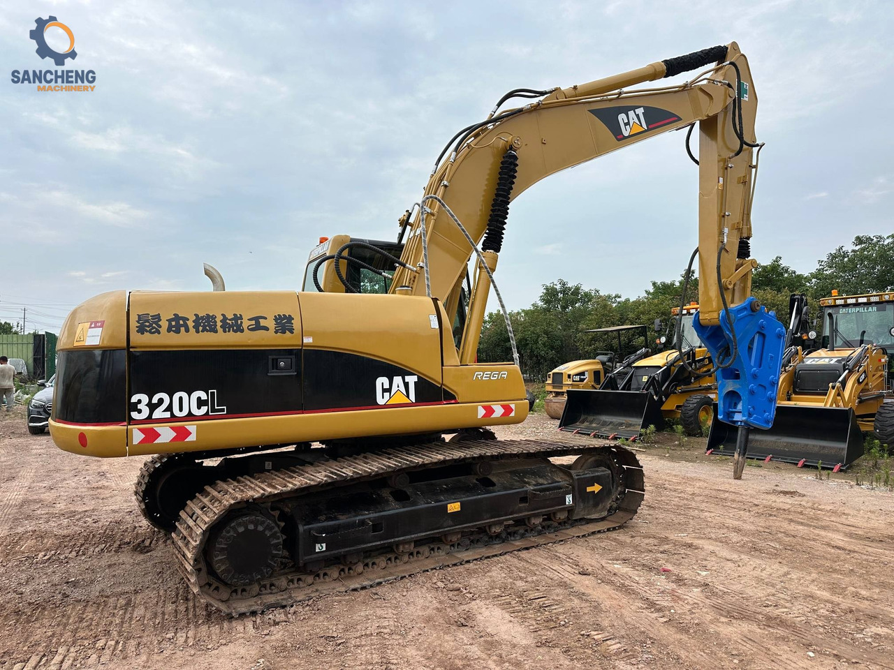 CAT 320CL crawler excavator with hammer - Crawler excavator: picture 3 CAT 320CL crawler excavator with hammer - Crawler excavator: picture 3