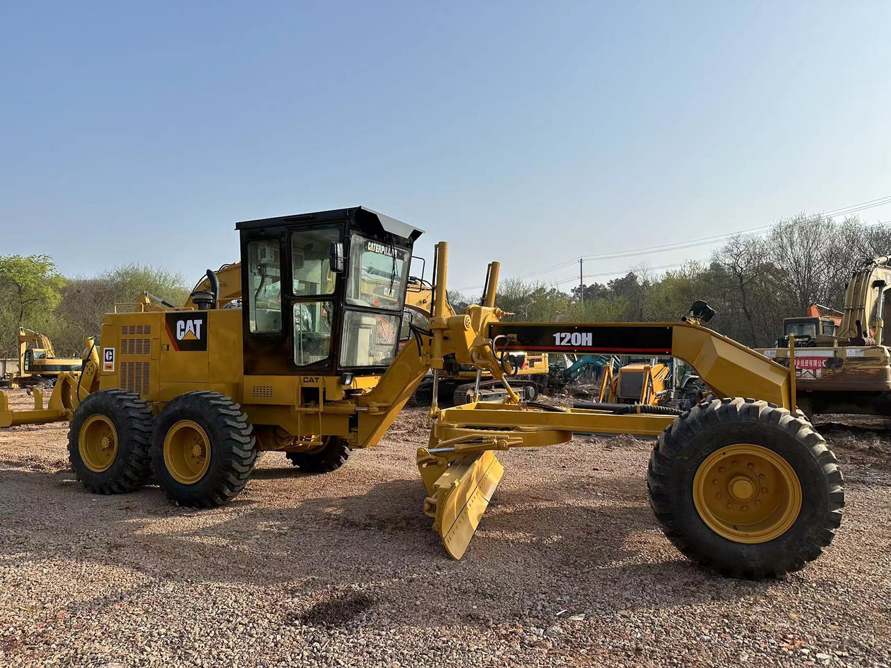 CATERPILLAR 120H motor grader - Grader: picture 5 CATERPILLAR 120H motor grader - Grader: picture 5
