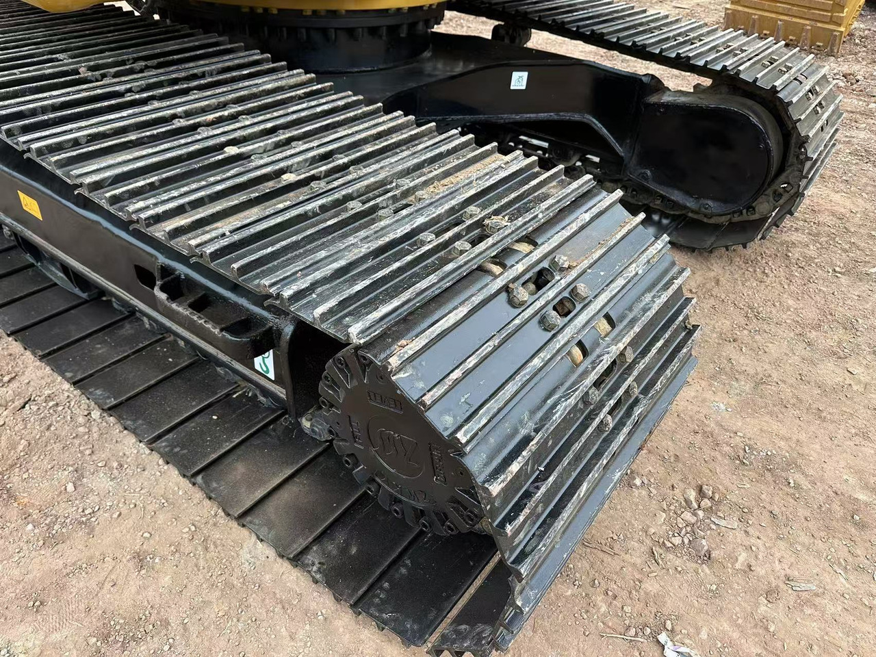 Crawler excavator CATERPILLAR 320C: picture 11