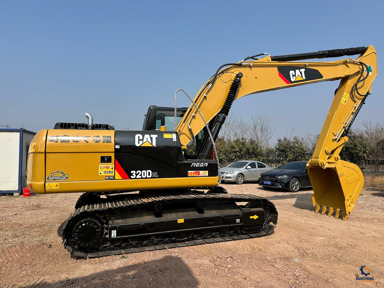 CATERPILLAR 320DL - Crawler excavator: picture 1 CATERPILLAR 320DL - Crawler excavator: picture 1