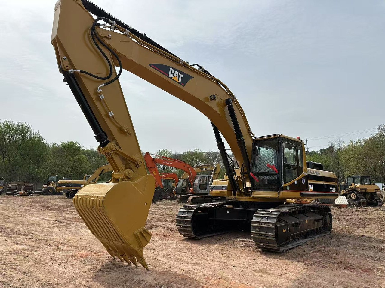 CATERPILLAR 330BL - Crawler excavator: picture 3 CATERPILLAR 330BL - Crawler excavator: picture 3