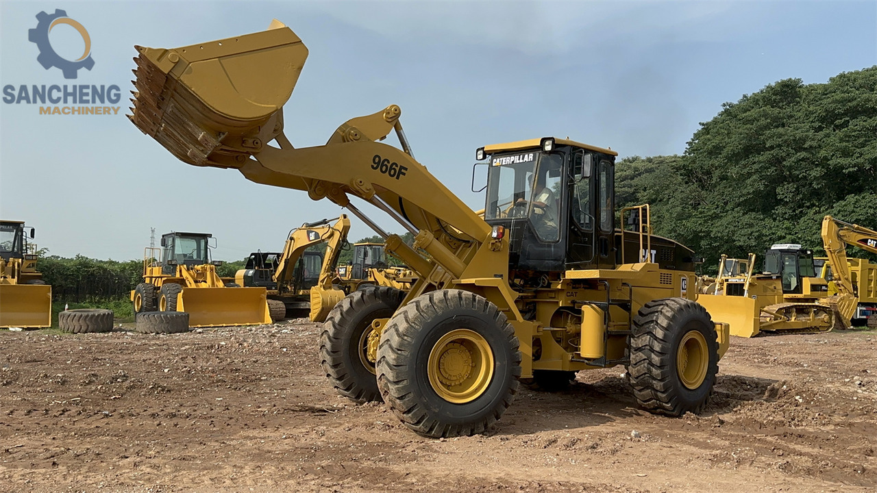 CATERPILLAR 966F - Wheel loader: picture 4 CATERPILLAR 966F - Wheel loader: picture 4