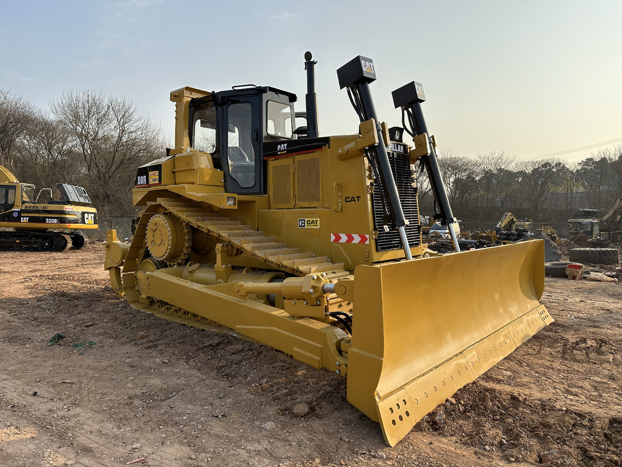 CATERPILLAR D8R - Bulldozer: picture 3 CATERPILLAR D8R - Bulldozer: picture 3