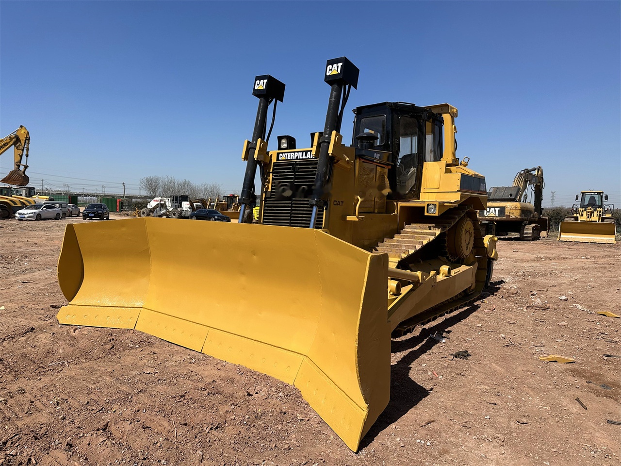 CATERPILLAR D8R - Bulldozer: picture 4 CATERPILLAR D8R - Bulldozer: picture 4