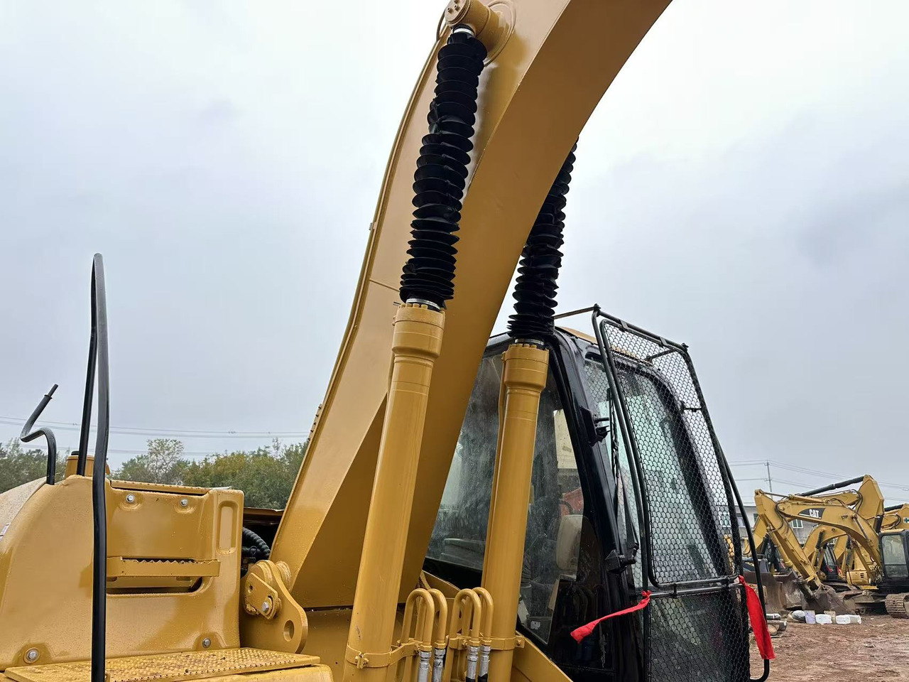 Crawler excavator Caterpillar 320CL: picture 7 Crawler excavator Caterpillar 320CL: picture 7