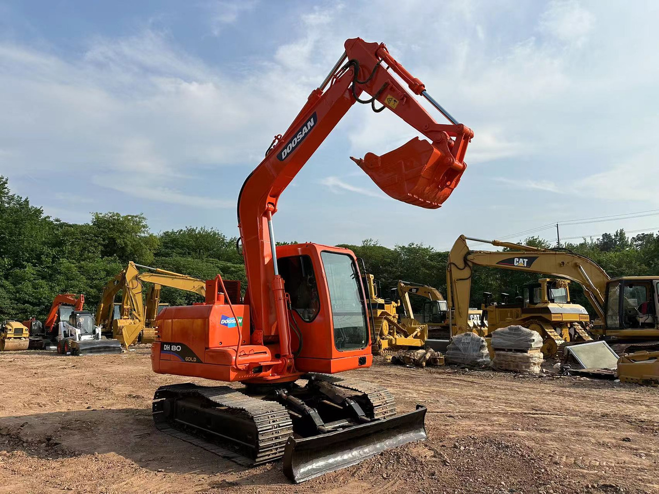 DOOSAN DH80 Mini Excavator - Crawler excavator: picture 1 DOOSAN DH80 Mini Excavator - Crawler excavator: picture 1