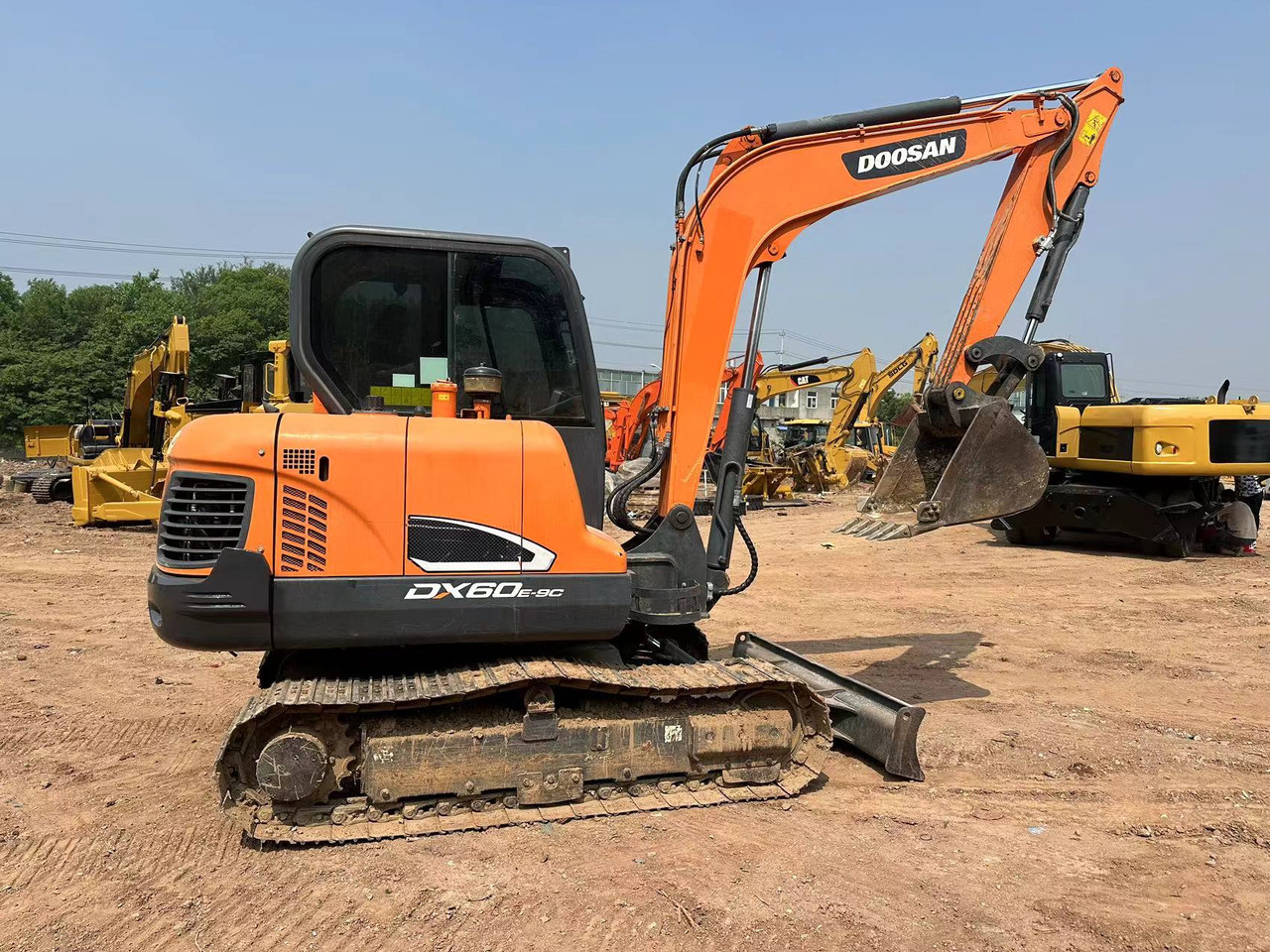 DOOSAN DX60 - Crawler excavator: picture 2 DOOSAN DX60 - Crawler excavator: picture 2