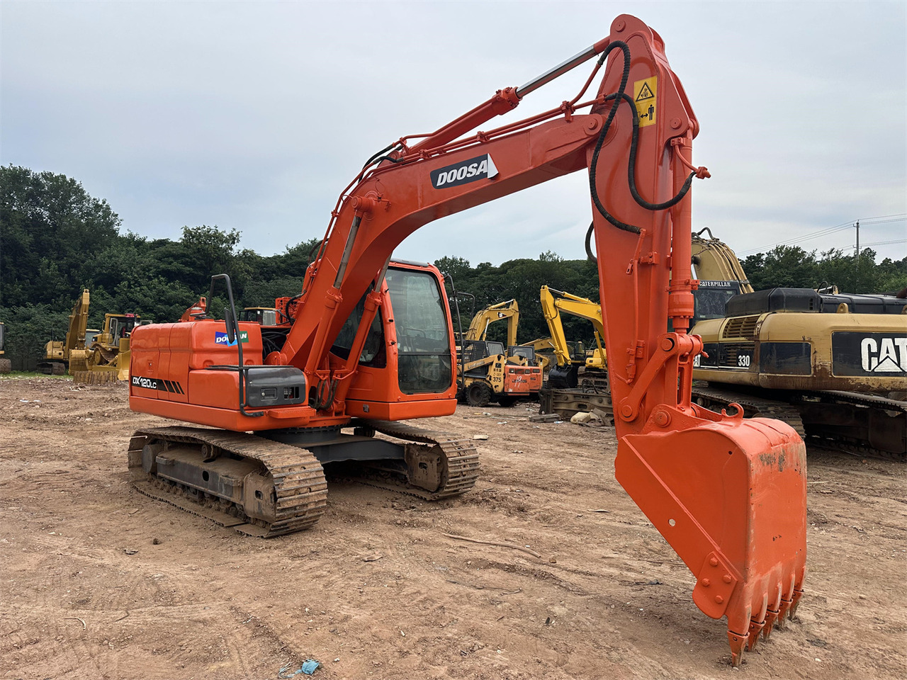 Doosan DX120 - Crawler excavator: picture 2 Doosan DX120 - Crawler excavator: picture 2