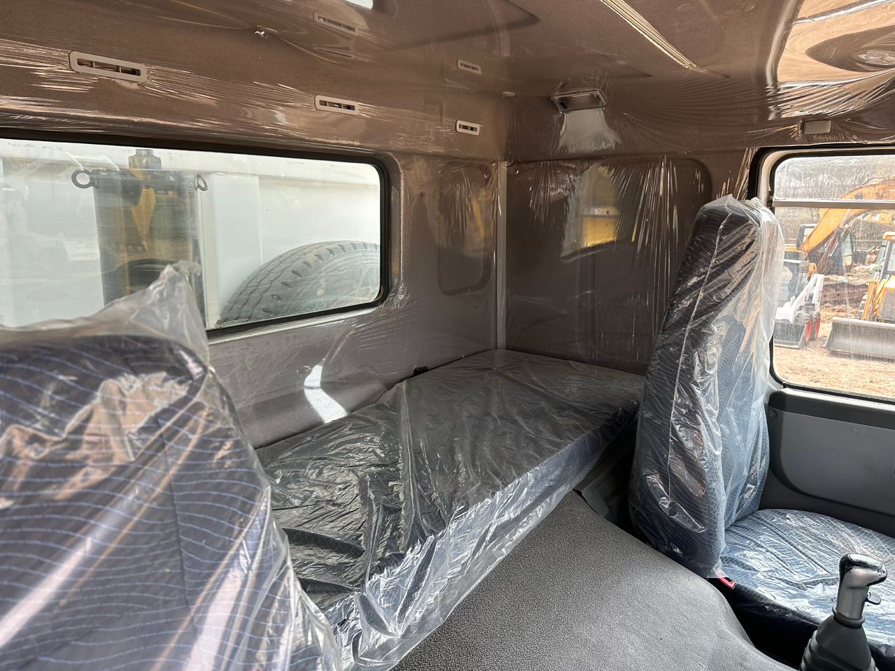 SINOTRUK HOWO Dump truck 371 6x4 - Tipper: picture 3 SINOTRUK HOWO Dump truck 371 6x4 - Tipper: picture 3