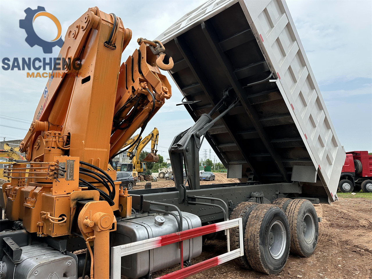 Leasing of SINOTRUK Howo 371 6x4 crane truck SINOTRUK Howo 371 6x4 crane truck: picture 8 Leasing of SINOTRUK Howo 371 6x4 crane truck SINOTRUK Howo 371 6x4 crane truck: picture 8