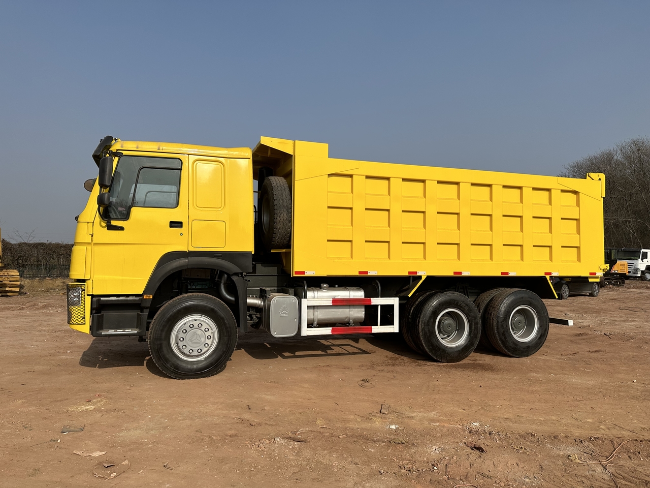 SINOTRUK Howo Dump truck 371 - Tipper: picture 3 SINOTRUK Howo Dump truck 371 - Tipper: picture 3