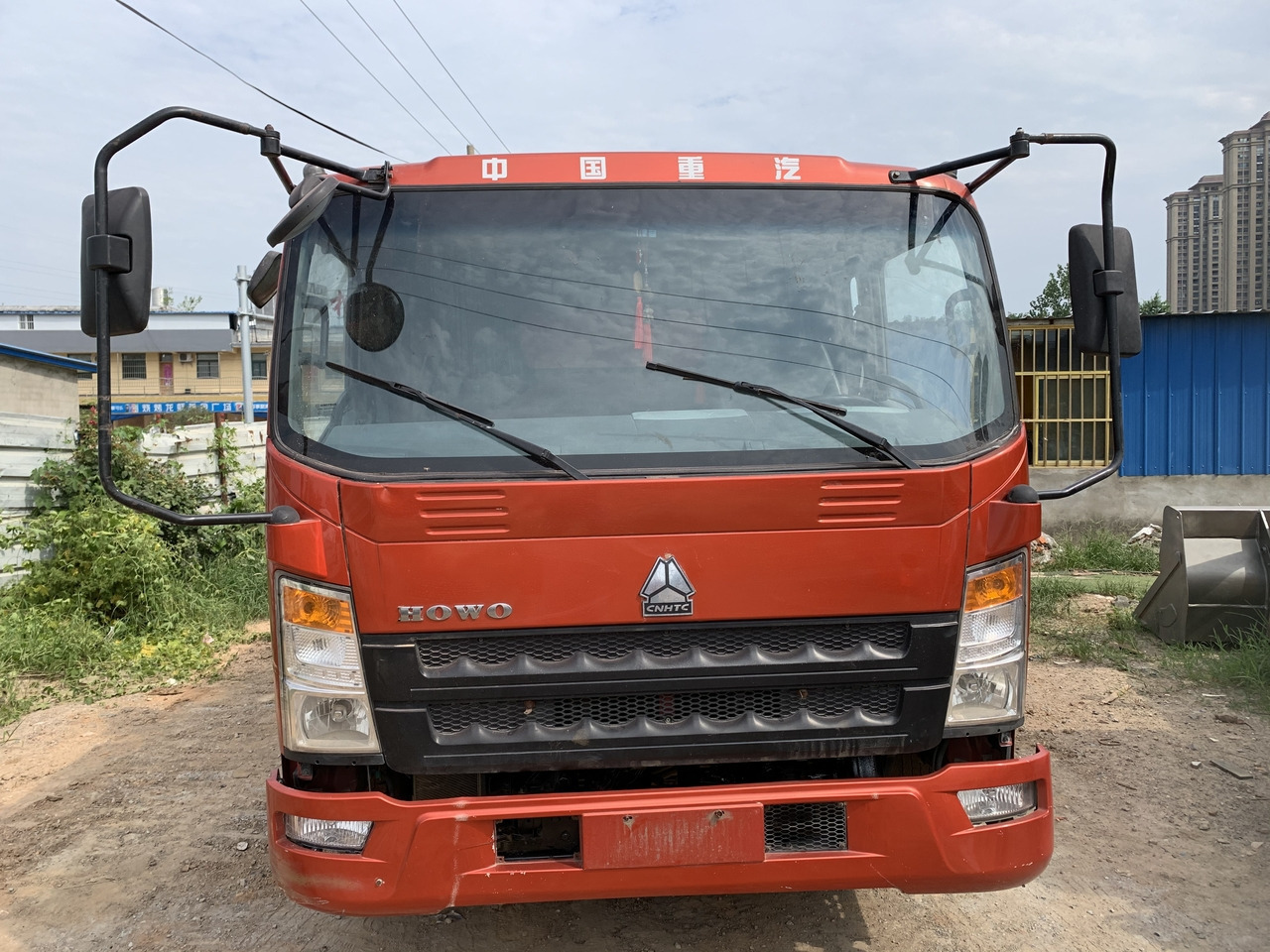 SINOTRUK Howo Dump truck 4x2 - Tipper: picture 4 SINOTRUK Howo Dump truck 4x2 - Tipper: picture 4