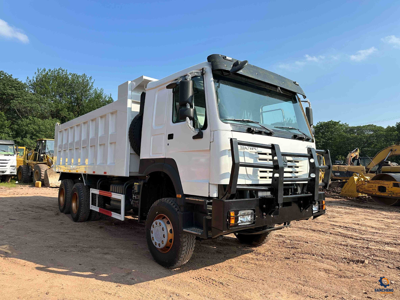Sinotruk HOWO 400HP With Bumper 6X4 - Tipper: picture 2 Sinotruk HOWO 400HP With Bumper 6X4 - Tipper: picture 2