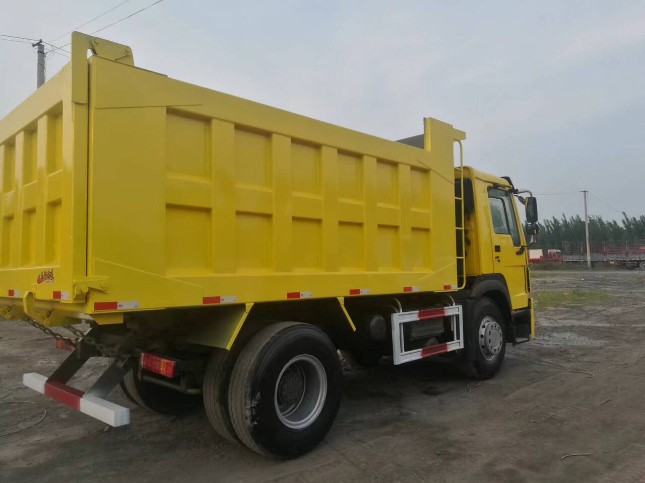 Sinotruk HOWO HOWO 4x2 Dump Truck 371 - Tipper: picture 4 Sinotruk HOWO HOWO 4x2 Dump Truck 371 - Tipper: picture 4