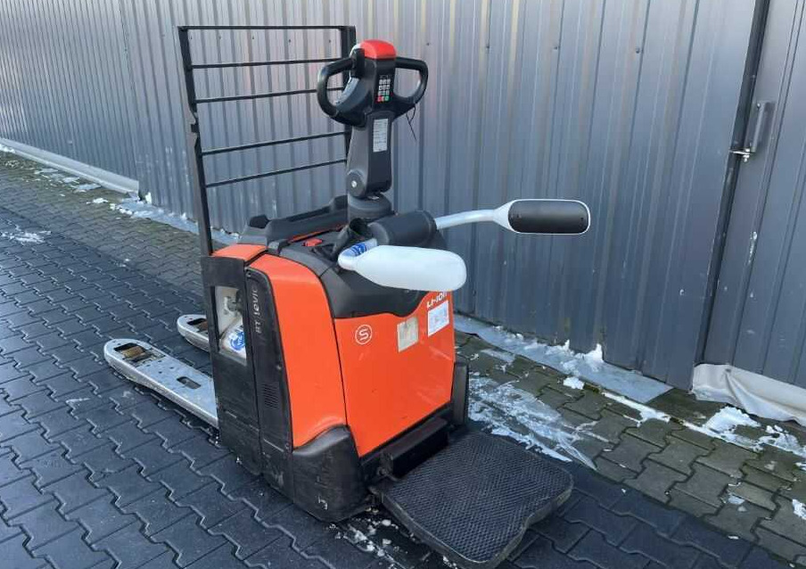 BT LPE200 - Pallet truck: picture 3 BT LPE200 - Pallet truck: picture 3
