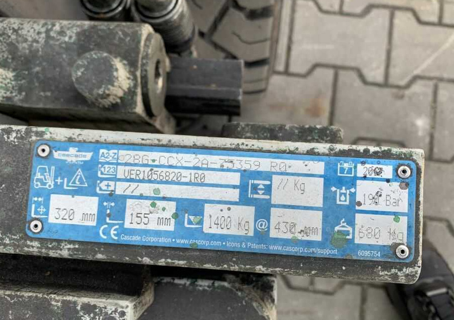 Cascade 28G-CCX-2A-75359R0, Kartonklammer - Clamp for Material handling equipment: picture 3 Cascade 28G-CCX-2A-75359R0, Kartonklammer - Clamp for Material handling equipment: picture 3
