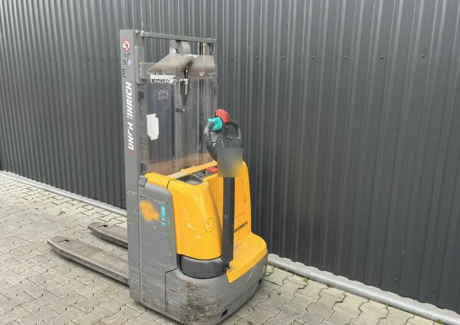 Jungheinrich EJC110 - Stacker: picture 3 Jungheinrich EJC110 - Stacker: picture 3