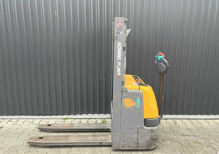 Jungheinrich EJC110 - Stacker: picture 2 Jungheinrich EJC110 - Stacker: picture 2