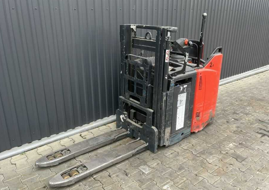 Linde D12SPHP - Stacker: picture 1 Linde D12SPHP - Stacker: picture 1