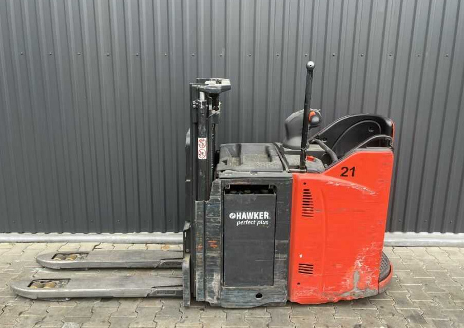 Linde D12SPHP - Stacker: picture 2 Linde D12SPHP - Stacker: picture 2