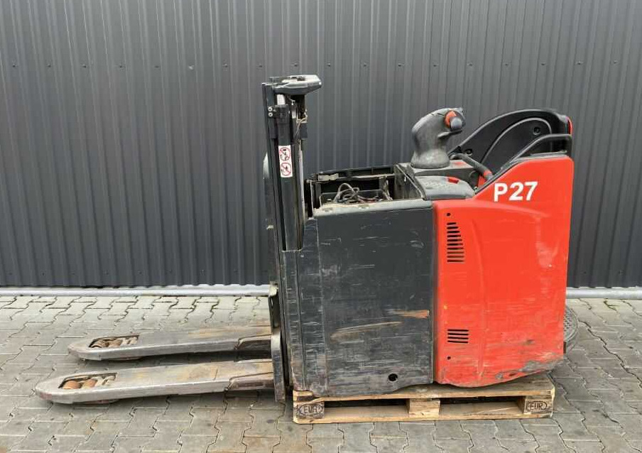 Linde D14SP - Stacker: picture 2 Linde D14SP - Stacker: picture 2
