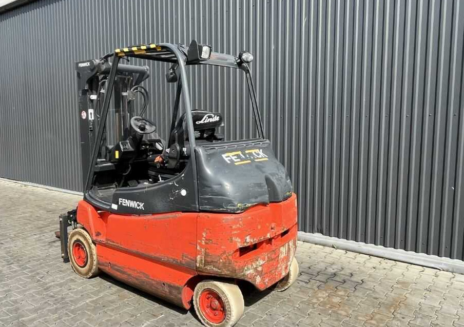Linde E25 - Electric forklift: picture 3 Linde E25 - Electric forklift: picture 3