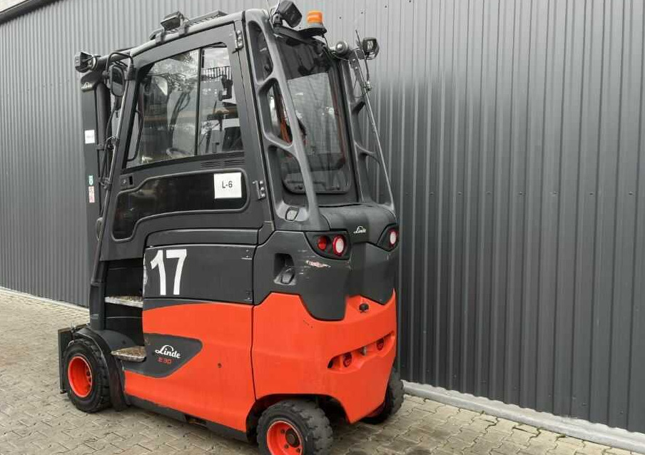 Linde E30HL-01/600 - Electric forklift: picture 3 Linde E30HL-01/600 - Electric forklift: picture 3