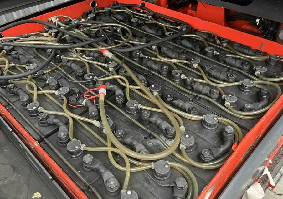 Electric forklift Linde E35HL-01: picture 7