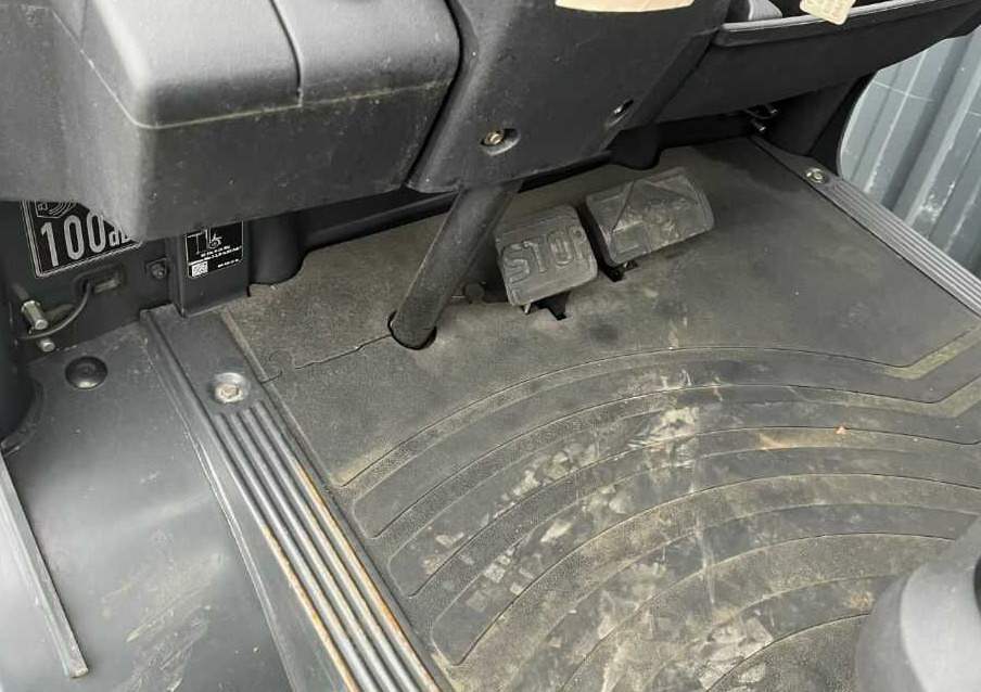 LPG forklift Linde H25T-01: picture 8