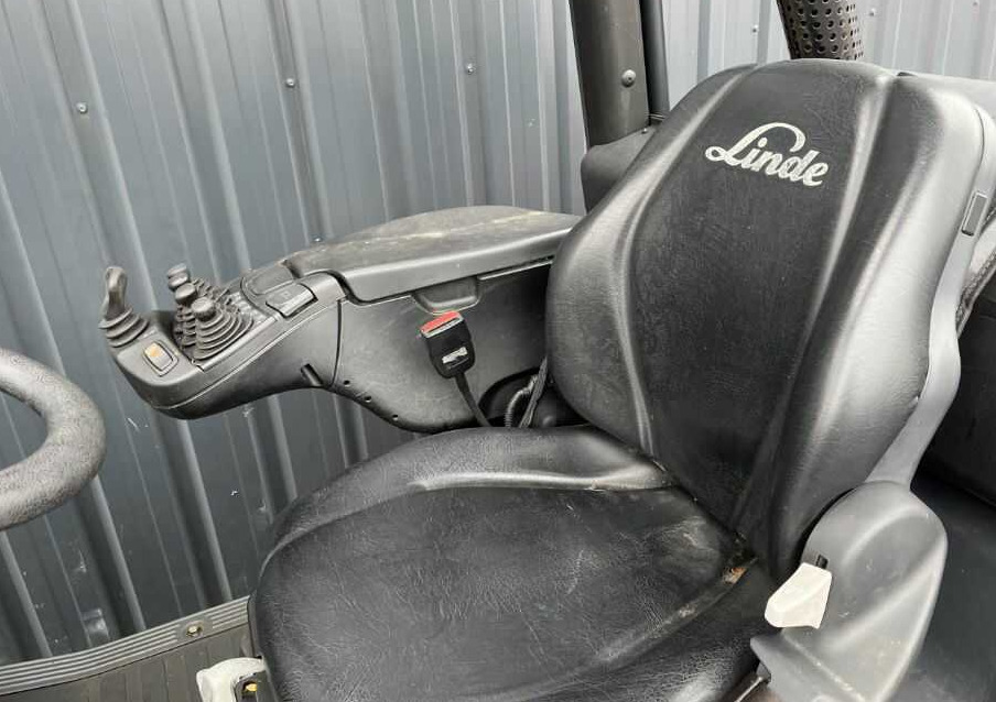 LPG forklift Linde H25T-01: picture 7