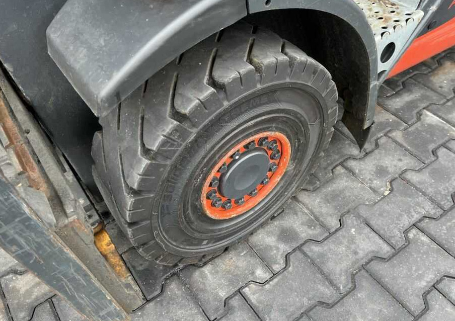 LPG forklift Linde H25T-01: picture 10