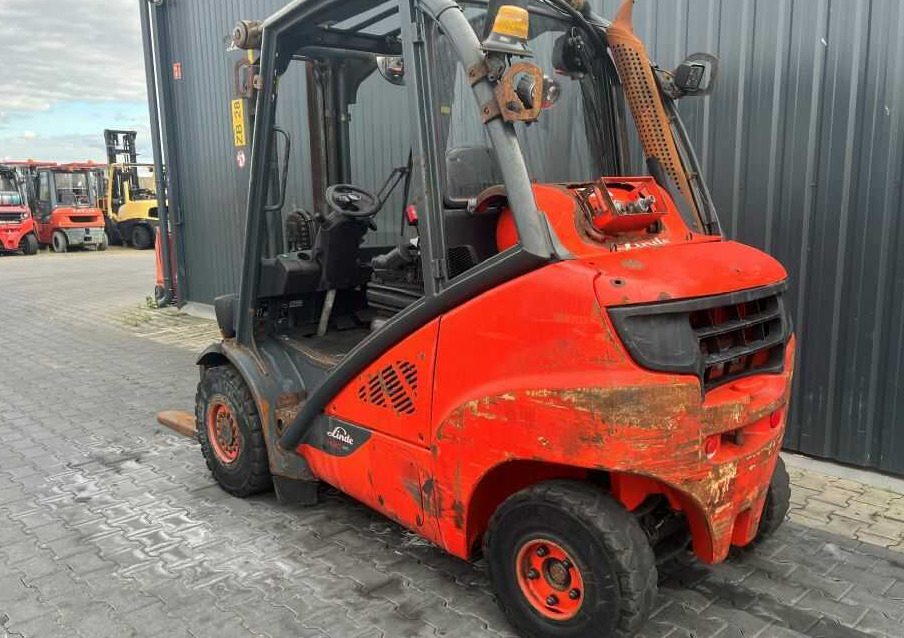 Linde H30T-02 - LPG forklift: picture 3 Linde H30T-02 - LPG forklift: picture 3