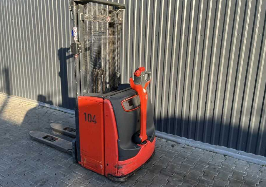 Linde L14 - Stacker: picture 3 Linde L14 - Stacker: picture 3