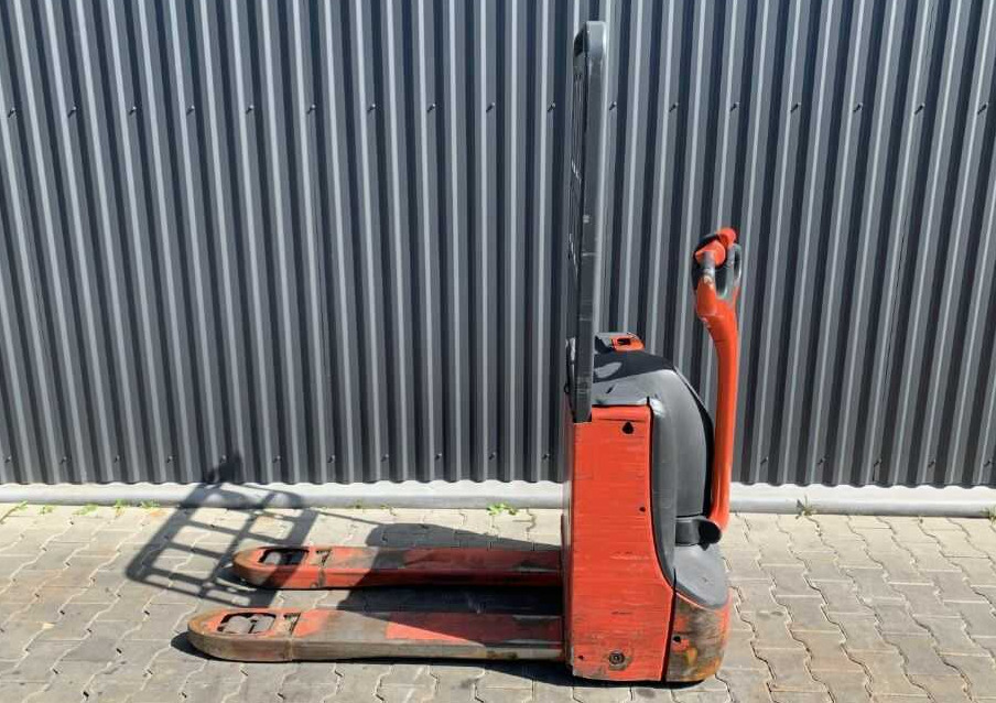Linde T16 - Pallet truck: picture 2 Linde T16 - Pallet truck: picture 2