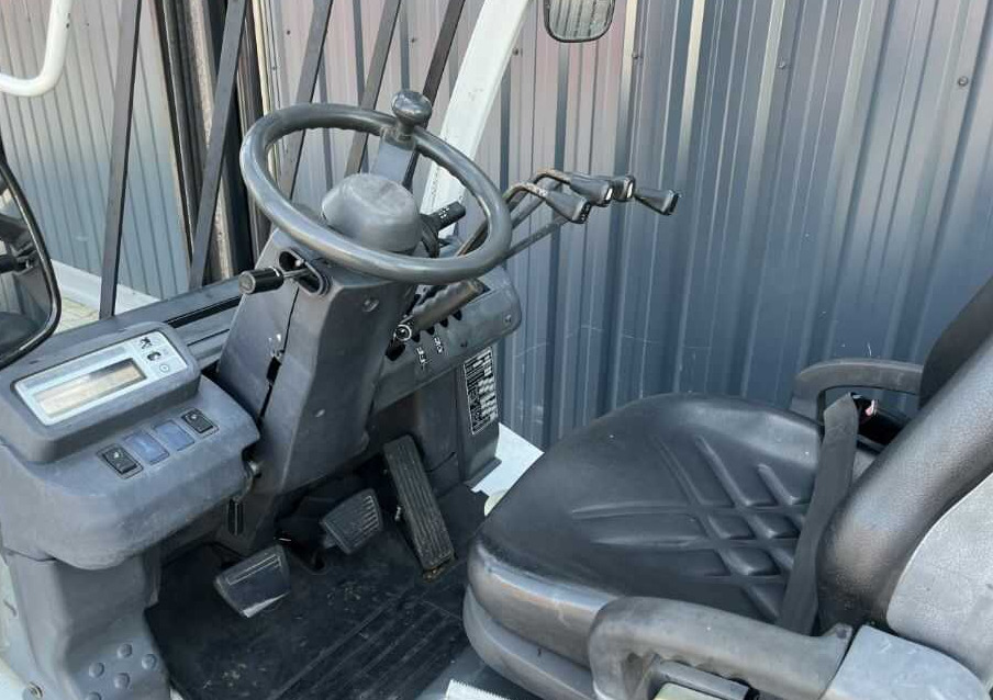 Diesel forklift Nissan Y1D2A25Q: picture 7