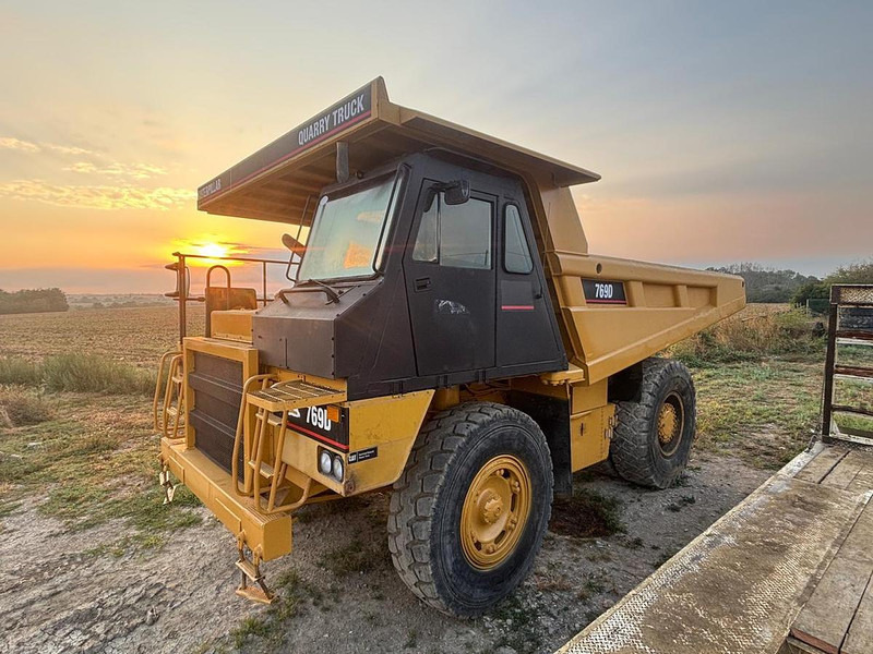 Caterpillar 769D - Rigid dumper/ Rock truck: picture 1 Caterpillar 769D - Rigid dumper/ Rock truck: picture 1