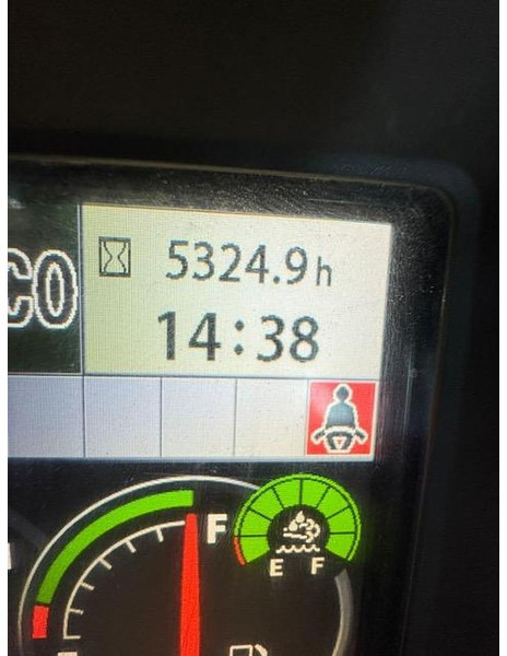 Hitachi ZX225USLC-6 - Crawler excavator: picture 3 Hitachi ZX225USLC-6 - Crawler excavator: picture 3