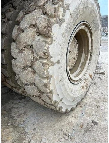 Komatsu HD605-7 - Dumper: picture 4 Komatsu HD605-7 - Dumper: picture 4